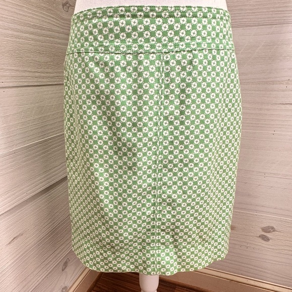 Talbots Dresses & Skirts - Talbots Abstract Light Green & White Print Skirt 8 FREE SHIP